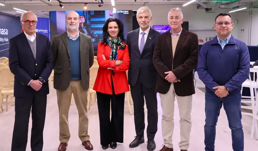 Chile avanza hacia la Electromovilidad: Iplacex realiza lanzamiento del área de mecánica en EMASA