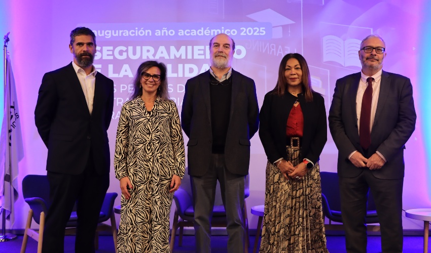 Iplacex inaugura el año académico 2025 con seminario sobre calidad educativa y transformación digital