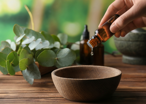 Imagen referencial a un evento de Iplacex titulado: Reconecta con tu sabiduría corporal: La eficacia de la naturopatía en la salud hormonal femenina