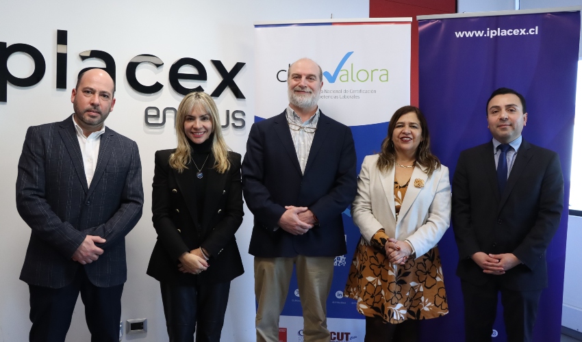 ChileValora e Iplacex se unen con un convenio que busca fortalecer la empleabilidad de los estudiantes