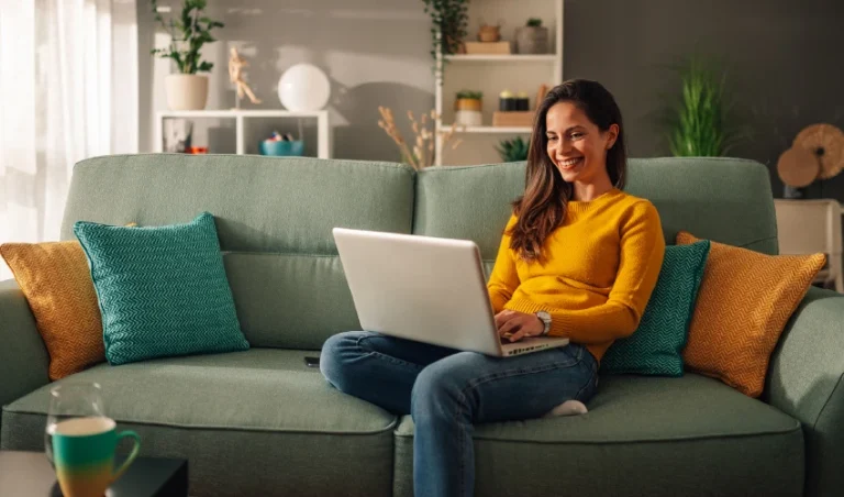 Estudiar y trabajar: 9 tips para lograrlo siendo madre