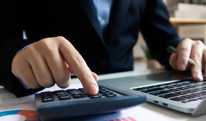 Auditoría online cuánto gana