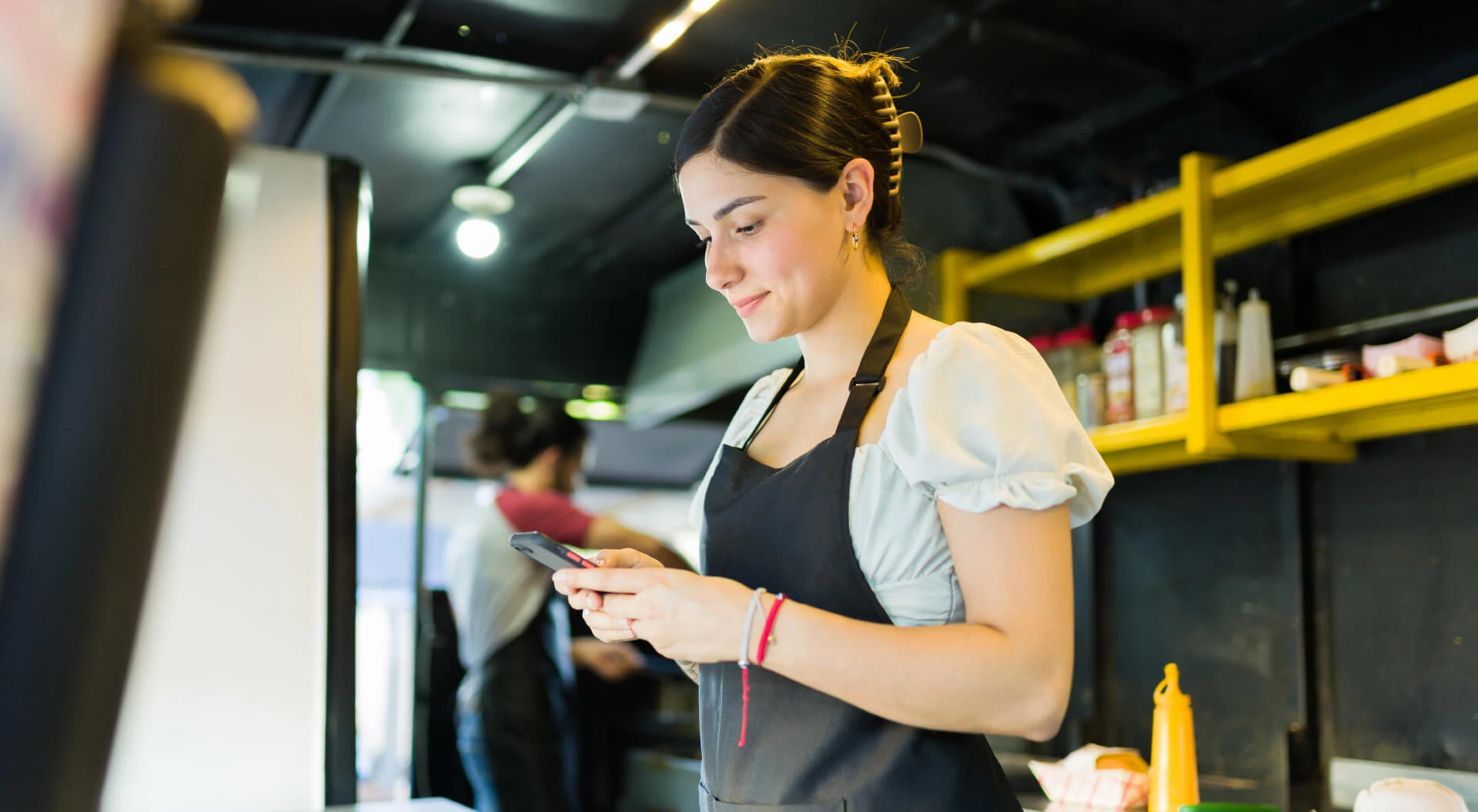 Estudiante de la escuela de gastronomia y turismo