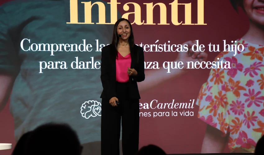 Comprender a la infancia desde su esencia: la psicóloga Andrea Cardemil presentó su último libro “Temperamento infantil”