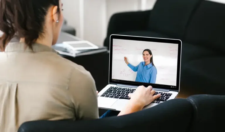 Cursos online gratis en Chile: Conoce las opciones de Iplacex con certificado